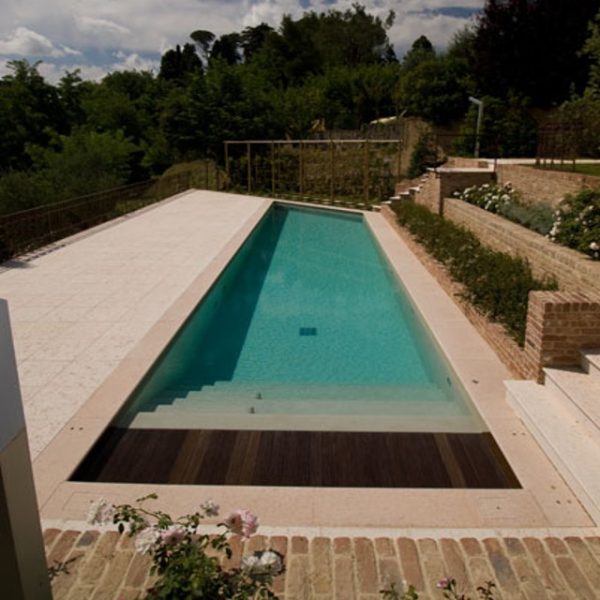 piscina pietra rosa prun