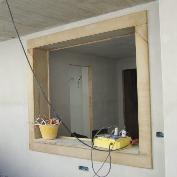 quarzirenite stone frame