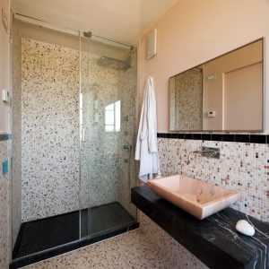 bathroom made in Nero Marquinia and Pink  Portugal marble