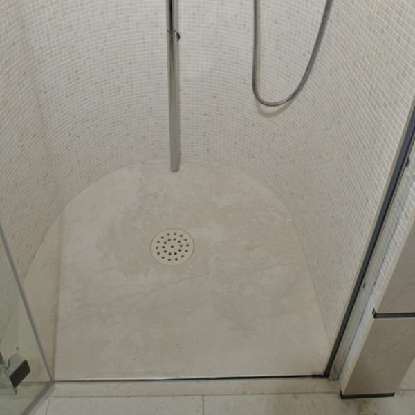 white travertine bathroom
