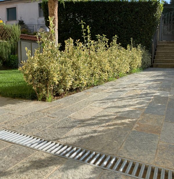 brazilian quartzite and luserna stone tiles paving