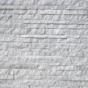 rivestimento pietra spaccatello bianco carrara
