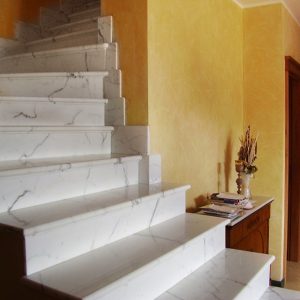 white calacatta marble stair