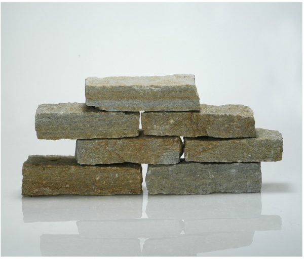 blocchetti tranciati pietra luserna rivestimento