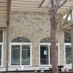 rivestimento muro pietra di langa retrosegata