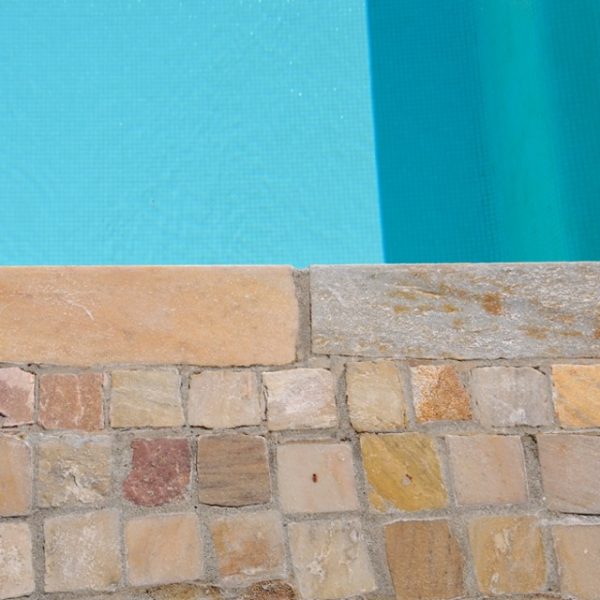 piscina quarzite brasiliana gialla