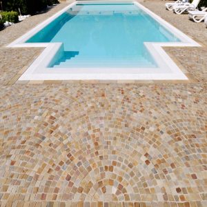 piscina quarzite brasiliana gialla