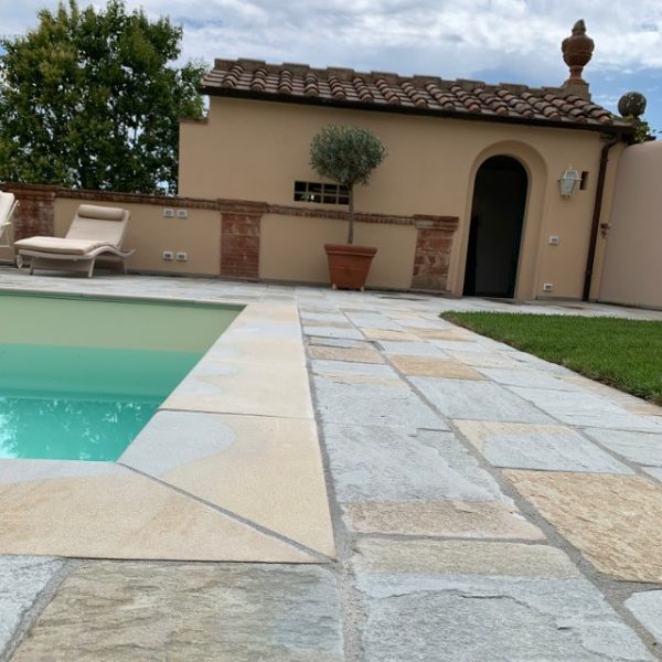 piscina pietra calcarenite